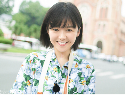 夏季適合什么顏色頭發(fā) 夏季染什么顏色好看 夏季適合什么顏色頭發(fā) 夏季染什么顏色好看