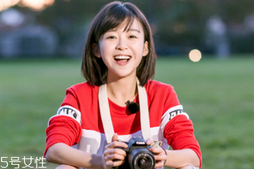 夏季適合什么顏色頭發(fā) 夏季染什么顏色好看 夏季適合什么顏色頭發(fā) 夏季染什么顏色好看