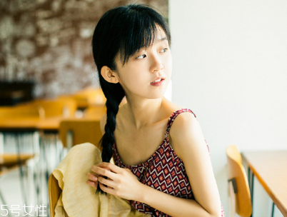 夏季適合什么顏色頭發(fā) 夏季染什么顏色好看 夏季適合什么顏色頭發(fā) 夏季染什么顏色好看