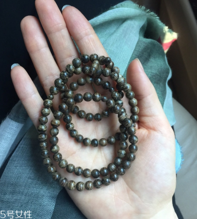 沉香手串怎么盤玩？沉香手串盤玩技巧