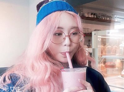 染發(fā)哪種顏色好看 染發(fā)哪種顏色顯白 染發(fā)哪種顏色好看 染發(fā)哪種顏色顯白