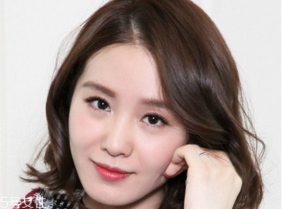 自己怎么給頭發(fā)做護理 頭發(fā)護理怎么做 自己怎么給頭發(fā)做護理 頭發(fā)護理怎么做