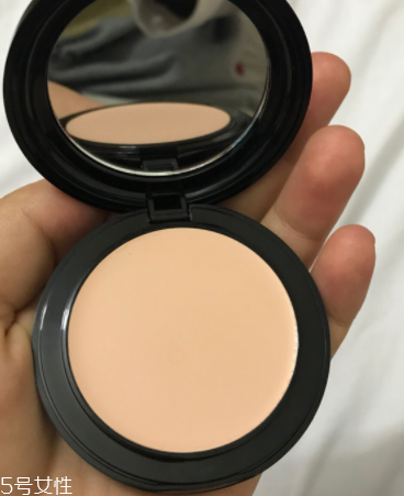 zfc粉底膏傷皮膚嗎？zfc粉底膏好用嗎？