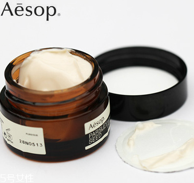 眼霜里的小勺怎么用？眼霜里的勺子如何使用