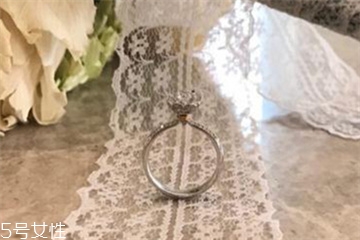 鉆戒一克拉多少錢？2018鉆戒一克拉市場(chǎng)價(jià)位