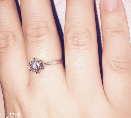 鉆戒越大越好嗎？鉆戒是大的更好嗎？