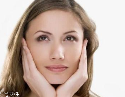 祛痘手術(shù)會(huì)留疤痕嗎 祛痘手術(shù)有沒有風(fēng)險(xiǎn) 祛痘手術(shù)會(huì)留疤痕嗎 祛痘手術(shù)有沒有風(fēng)險(xiǎn)