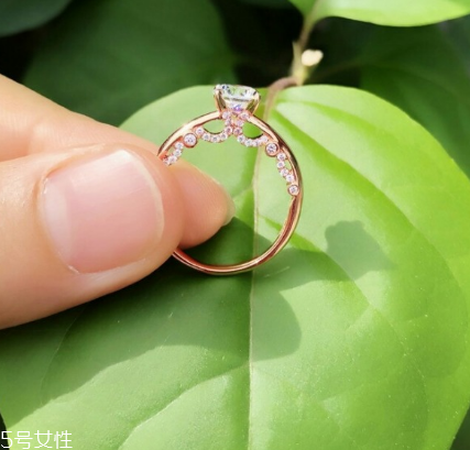 鉆戒上的鉆石會(huì)碎嗎？鉆戒的鉆碎了怎么辦？