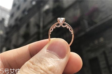 鉆戒上的鉆石會(huì)碎嗎？鉆戒的鉆碎了怎么辦？