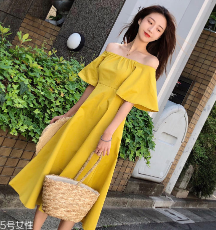 夏天穿什么顏色連衣裙好？夏天適合什么顏色連衣裙？