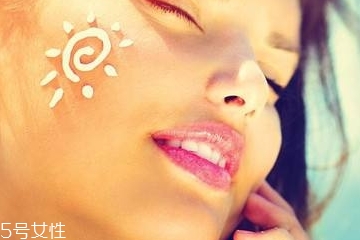 防曬霜兩年了還能用嗎？防曬霜可以用兩年嗎？