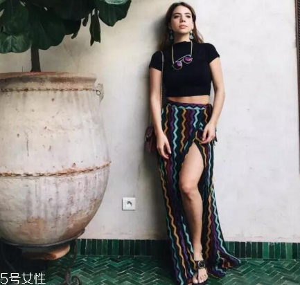 女生去海邊穿什么衣服？海邊度假怎么穿搭顯瘦？