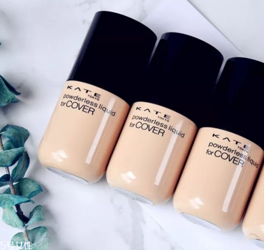 粉底液是什么時候用 粉底液使用時間 粉底液是什么時候用 粉底液使用時間