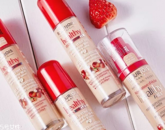 粉底液是什么時候用 粉底液使用時間 粉底液是什么時候用 粉底液使用時間