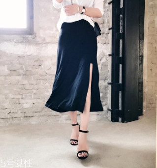 梨形身材穿什么長(zhǎng)裙顯瘦 大屁股粗大腿穿什么裙子好 梨形身材穿什么長(zhǎng)裙顯瘦 大屁股粗大腿穿什么裙子好