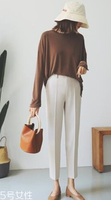 白色哈倫褲配什么衣服好看 白色哈倫褲怎么配衣服不出錯(cuò) 白色哈倫褲配什么衣服好看 白色哈倫褲怎么配衣服不出錯(cuò)