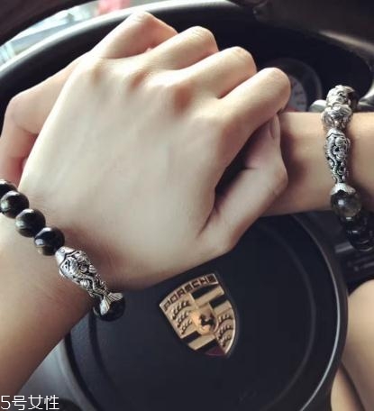 黑曜石手鏈怎么看真假？黑曜石手鏈真假鑒定