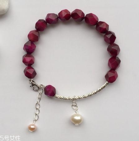 虎眼石手串戴在哪只手？虎眼石手鏈戴左手還是右手？