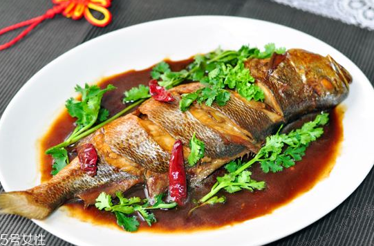 黃花魚(yú)為什么都是死的？死黃花魚(yú)可以吃嗎？