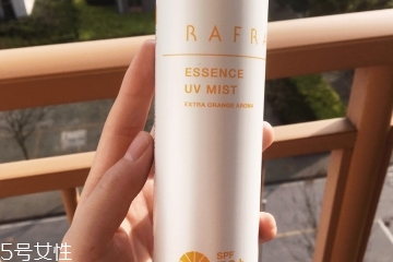 防曬噴霧里面有酒精嗎？防曬噴霧都有酒精嗎？