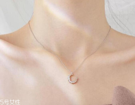 今年流行什么鎖骨鏈？鎖骨鏈流行什么款式？