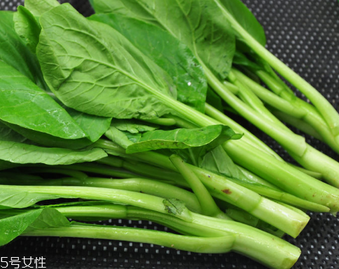 芥蘭會(huì)引起皮膚過敏嗎？芥蘭是發(fā)物嗎？