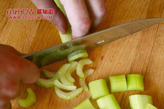 西洋芹怎么切 西洋芹怎么處理好吃 西洋芹怎么切 西洋芹怎么處理好吃