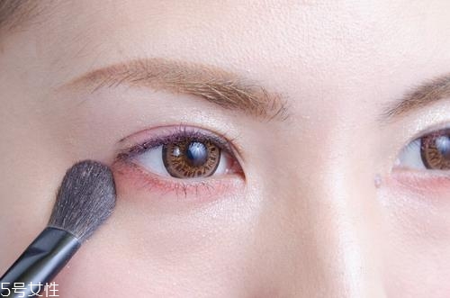 兔子眼妝畫法圖解 兔眼妝怎么畫 兔子眼妝畫法圖解 兔眼妝怎么畫