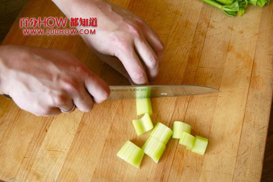 西洋芹怎么切 西洋芹怎么處理好吃 西洋芹怎么切 西洋芹怎么處理好吃