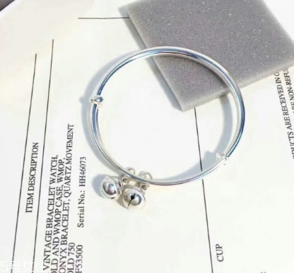 手鐲可以戴著洗澡嗎？手鐲洗澡要摘下嗎？