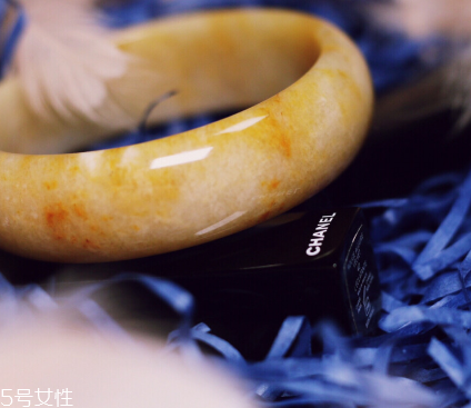 手鐲容易碎嗎？手鐲容易斷掉嗎？