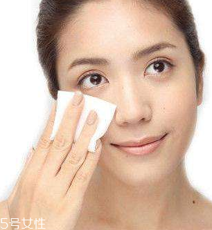 醒膚水適合什么年齡 醒膚水多大年紀(jì)用最好 醒膚水適合什么年齡 醒膚水多大年紀(jì)用最好