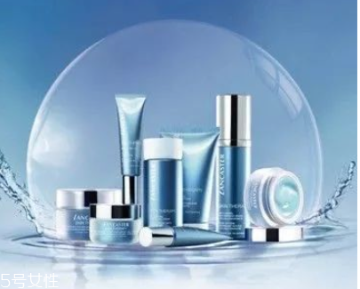 夏天適合用什么護膚品 夏天適合的護膚品
