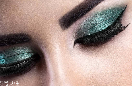 眼影會(huì)過(guò)敏嗎？有人對(duì)眼影過(guò)敏嗎？