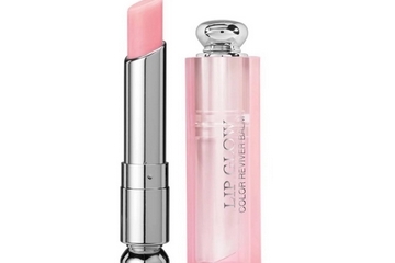 唇膏能吃嗎？潤唇膏吃進(jìn)去要不要緊？