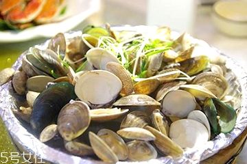 文蛤是發(fā)物嗎？文蛤能給皮膚過敏的人吃嗎？