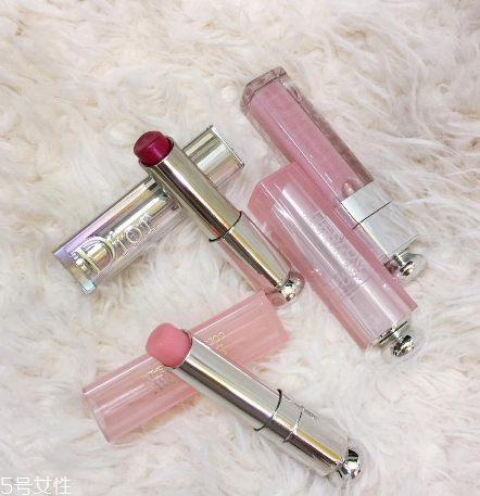 唇膏有毒嗎？唇膏吃進(jìn)去有毒嗎？