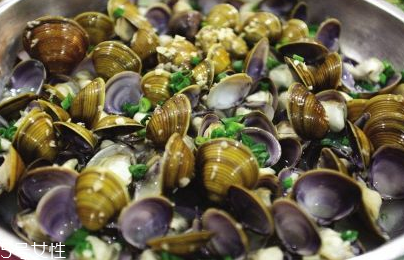 文蛤是發(fā)物嗎？文蛤能給皮膚過敏的人吃嗎？