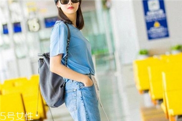 雙肩包配什么衣服好看？雙肩包搭配圖片