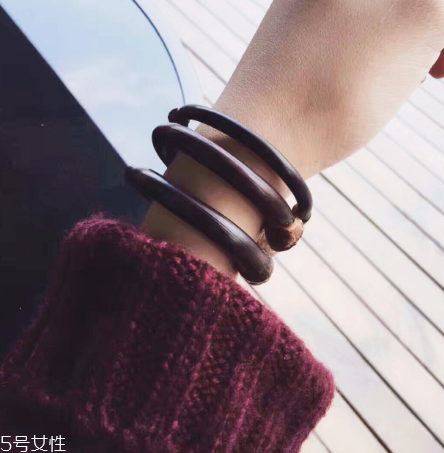 雞血藤手鐲一般多少錢？雞血藤手鐲市場價格