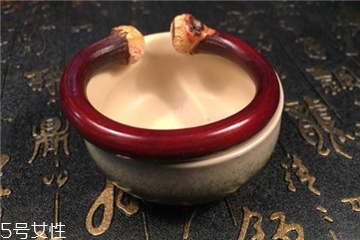 雞血藤手鐲有什么功效？雞血藤手鐲佩戴的好處