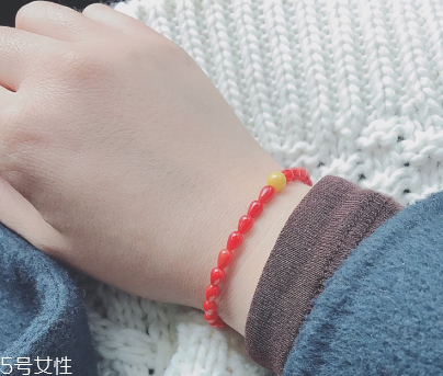 紅珊瑚手鏈多少錢？紅珊瑚手鏈?zhǔn)袌?chǎng)價(jià)格