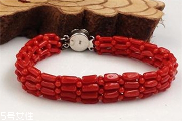 紅珊瑚手鏈多少錢？紅珊瑚手鏈?zhǔn)袌?chǎng)價(jià)格