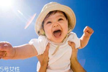 寶寶眼睛要防曬嗎 寶寶眼睛怎么防曬最好 寶寶眼睛要防曬嗎 寶寶眼睛怎么防曬最好