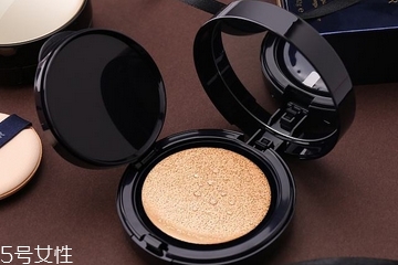 氣墊是干的還是濕的？氣墊都是濕的嗎？