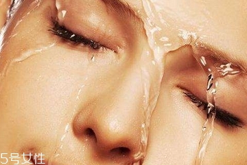 化妝水是什么？化妝水是什么時(shí)候用的？