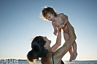 寶寶防曬霜能涂眼周嗎 無(wú)淚防曬霜真的溫和嗎 寶寶防曬霜能涂眼周嗎 無(wú)淚防曬霜真的溫和嗎