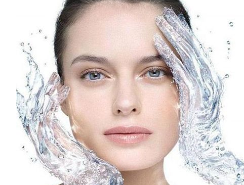 化妝水為什么要拍？化妝水是拍還是抹？