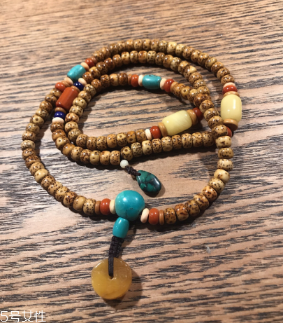 星月菩提可以用水洗嗎？星月菩提手串能沾水嗎？