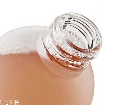 化妝水搖晃后有很多泡泡好不好？